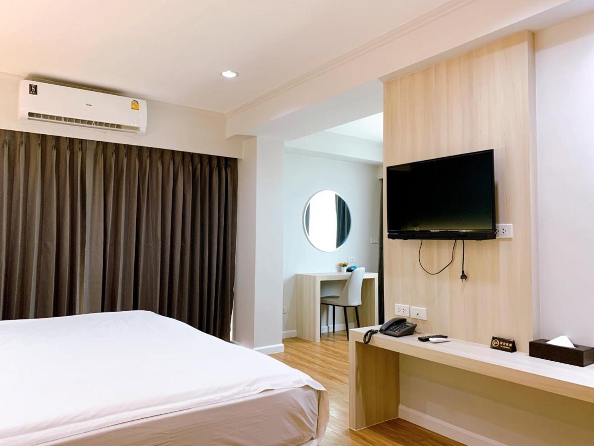 Deluxe Suite