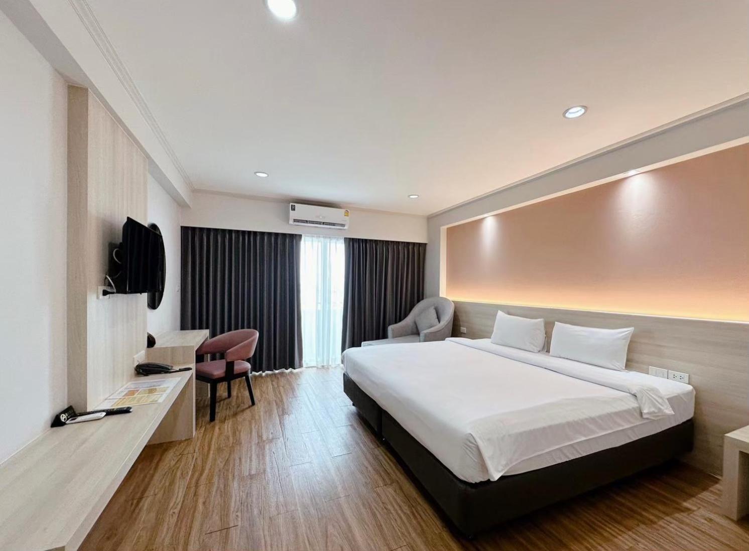 Deluxe Double or Twin Room Balcony